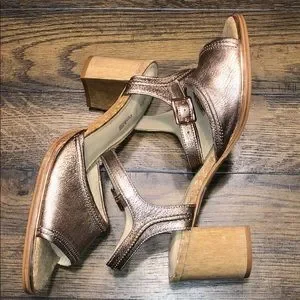 Clarks Ellis Clara Rose Gold Heeled Sandals